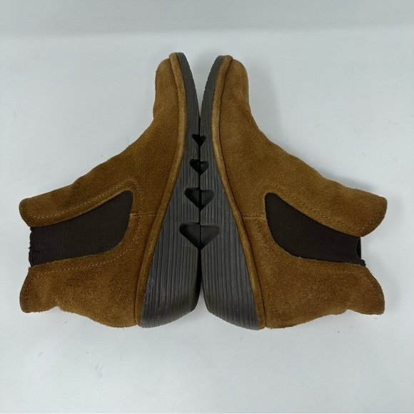 Fly London Phil Chelsea Wedge Ankle Boots - Picture 7 of 9